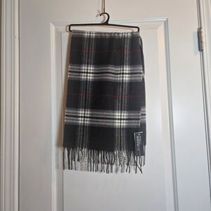 NWT - V. FRAAS Black, Gray, and Red Plaid Scarf